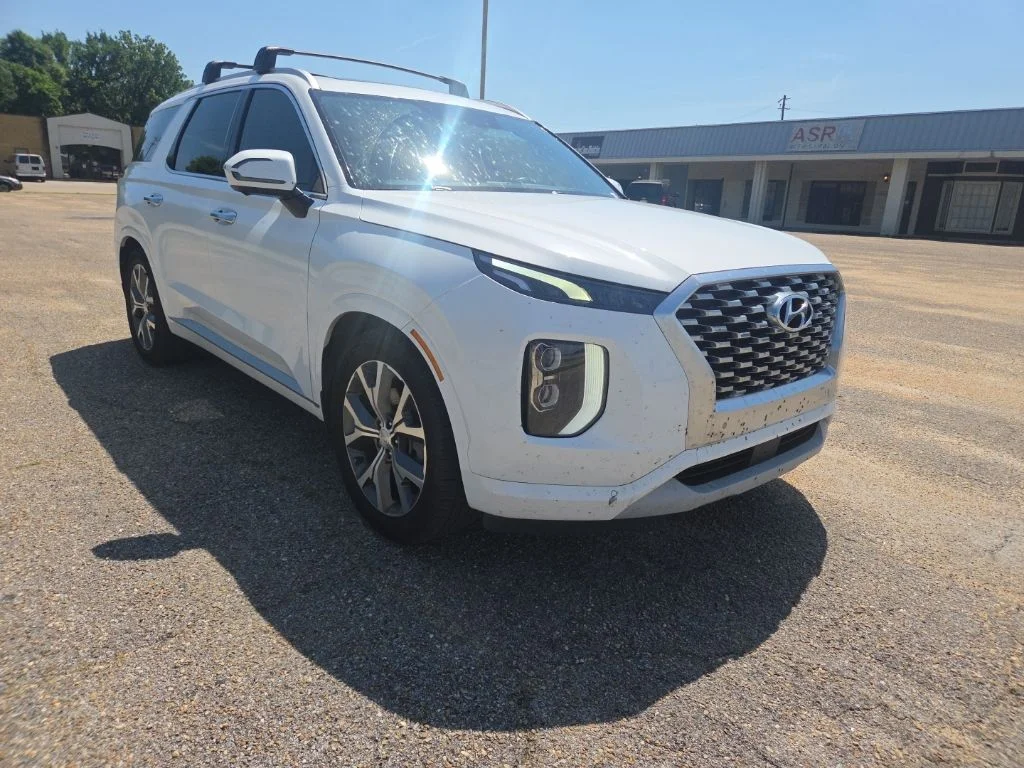 Used 2022 Hyper White Hyundai Limited image 11