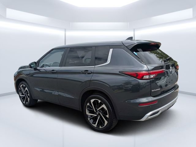 Used 2024 Gray Mitsubishi SE image 5