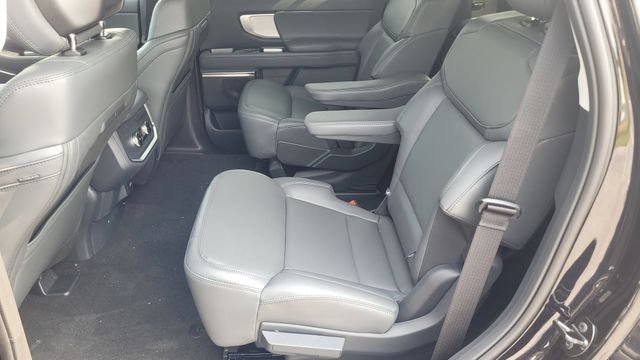 New 2027 Agate Black Metallic Ford Active image 19