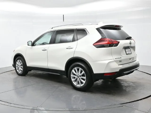 Used 2018 Pearl White Nissan SV image 5