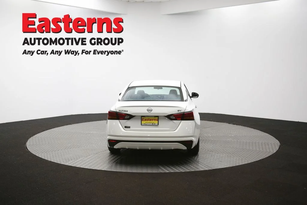 Used 2024 White Nissan 2.5 SV image 35