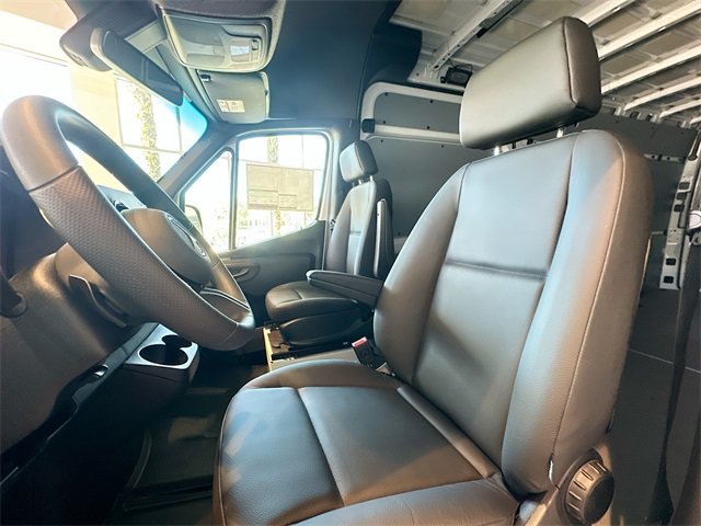 New 2026 Arctic White Mercedes-Benz Cargo 170 WB image 47