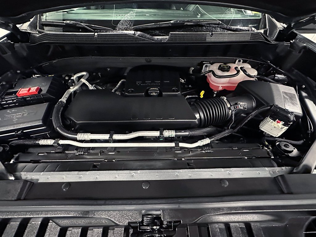 Used 2025 Gray Chevrolet LT image 35