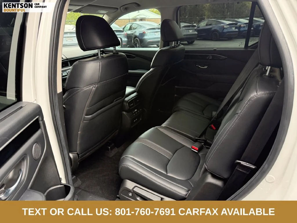 Used 2023 White Honda EX-L image 36
