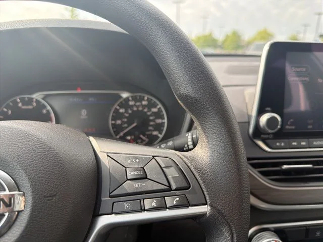 2025 Nissan Altima SV - Photo 34