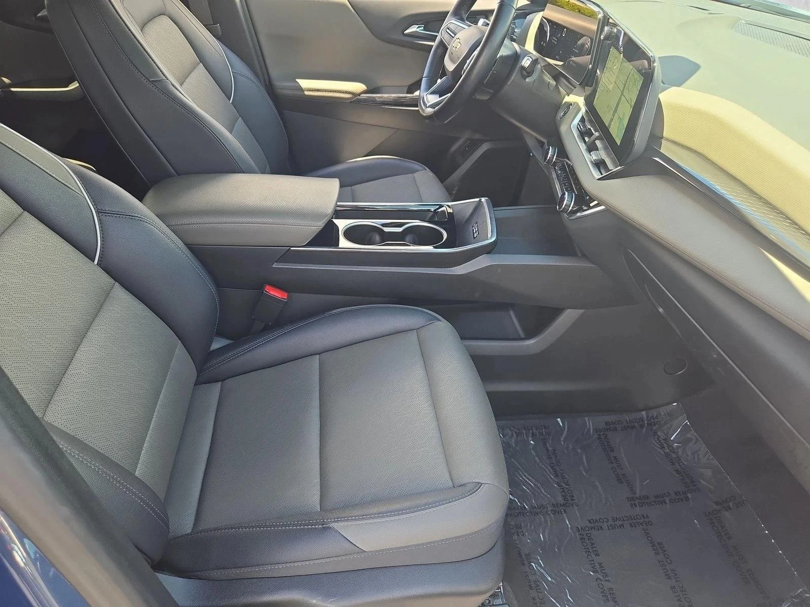 Used 2025 Lakeshore Blue Metallic Chevrolet FWD LT image 21