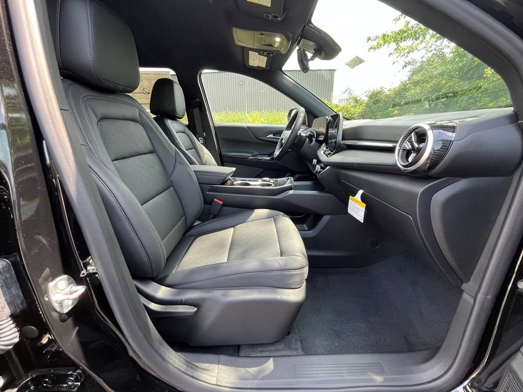 2027 Chevrolet Equinox LT - Photo 19