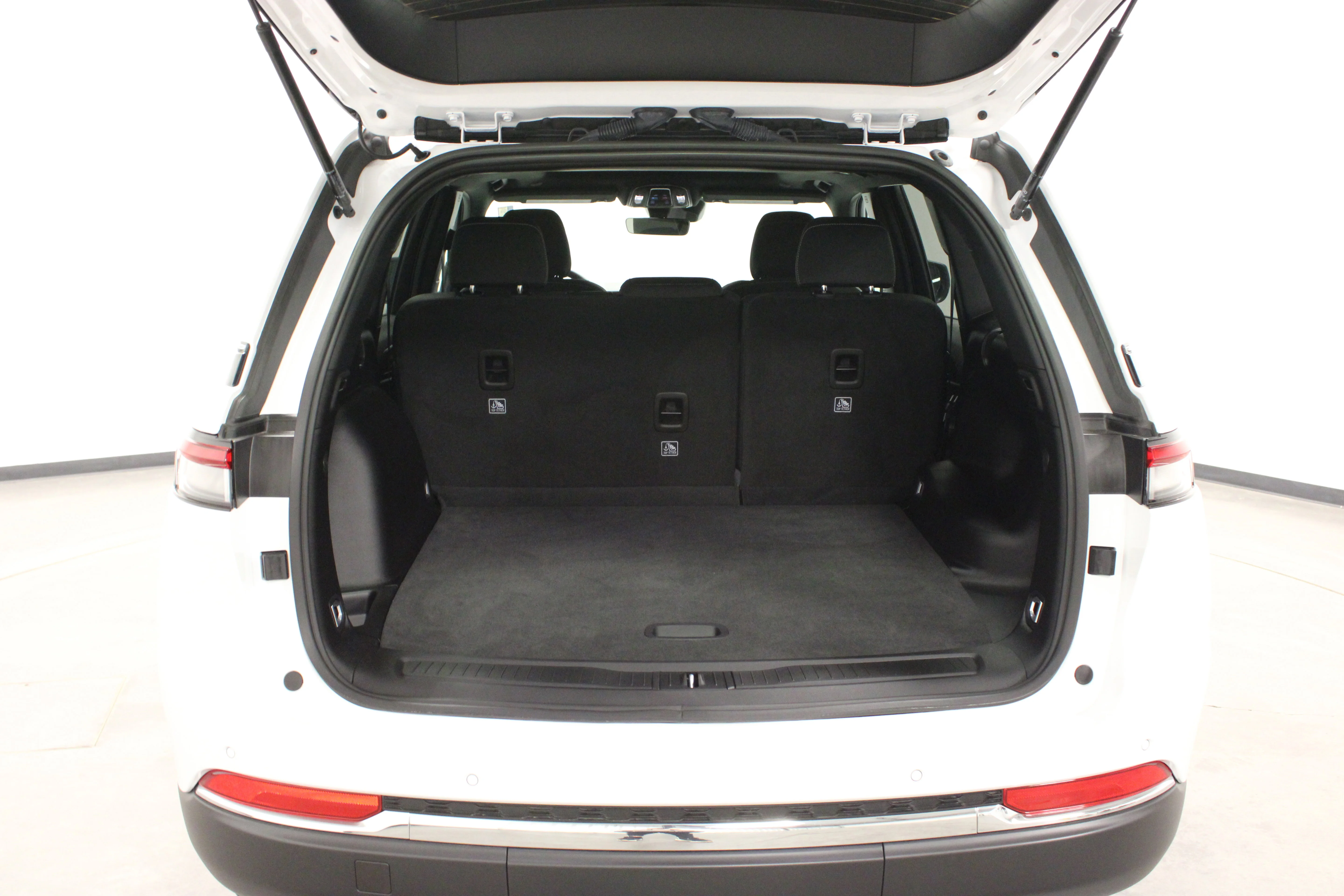 Used 2025 Bright White Clearcoat Jeep Laredo X image 13