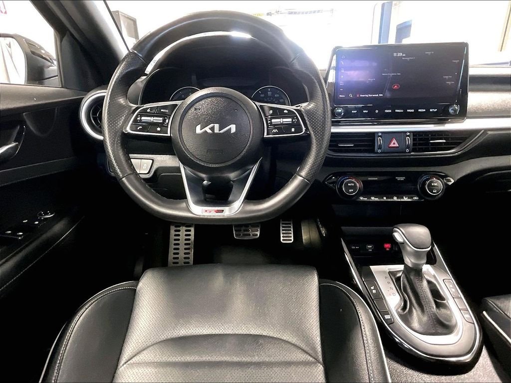 Used 2024 Gray Kia GT-Line image 17