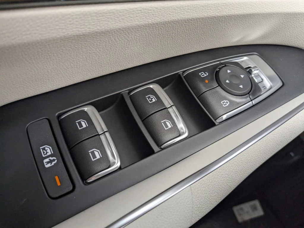 2025 Kia Sorento S - Photo 28