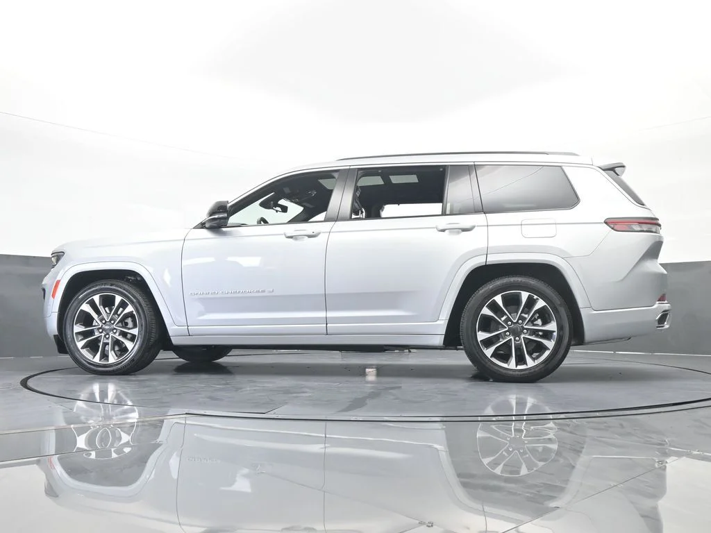 Used 2024 Silver Zynith Jeep Overland image 69