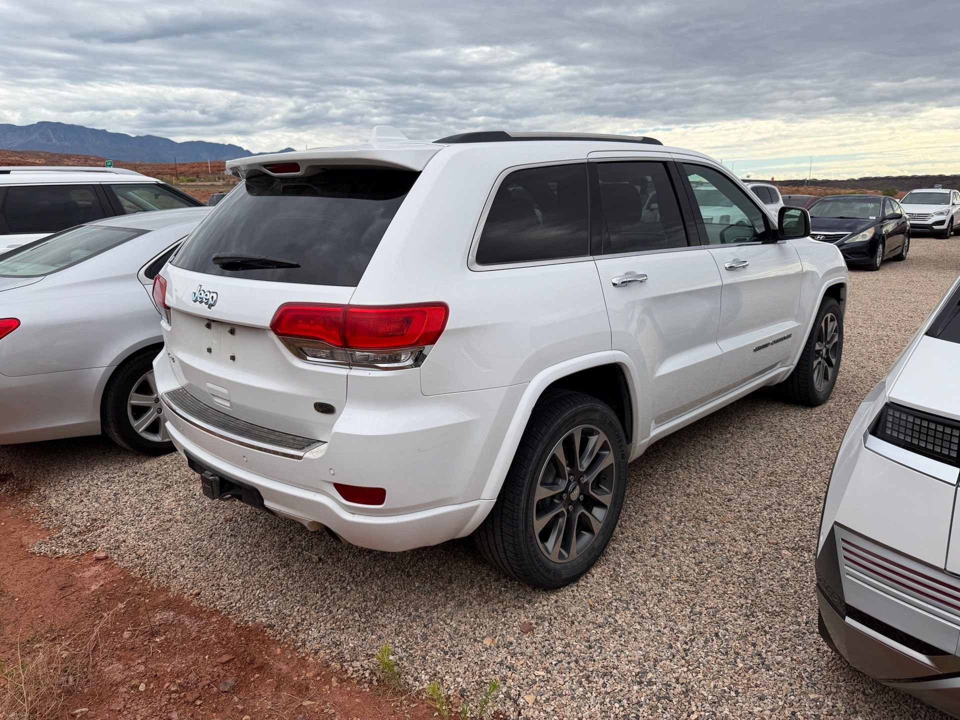 Used 2017 White Jeep Overland image 5