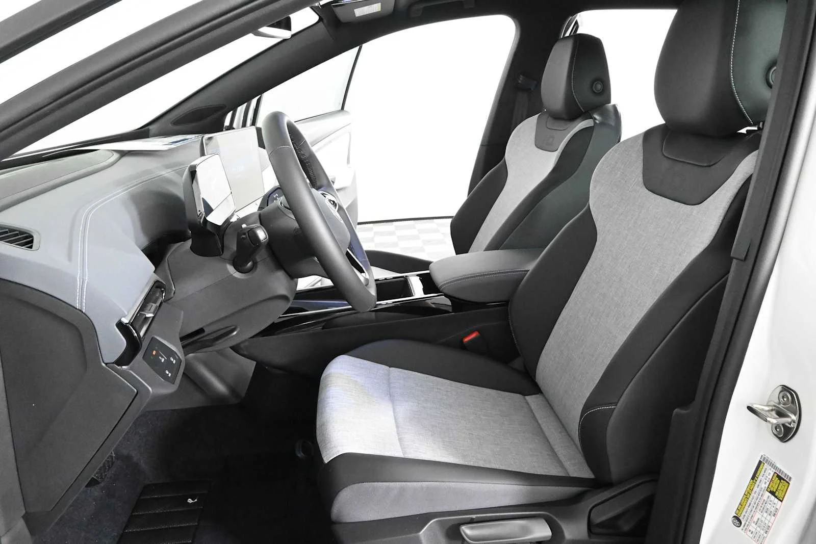 New 2026 OPAL WHITE Volkswagen Pro image 18
