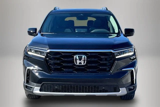 New 2025 Honda Pilot Touring+ 4D Sport Utility