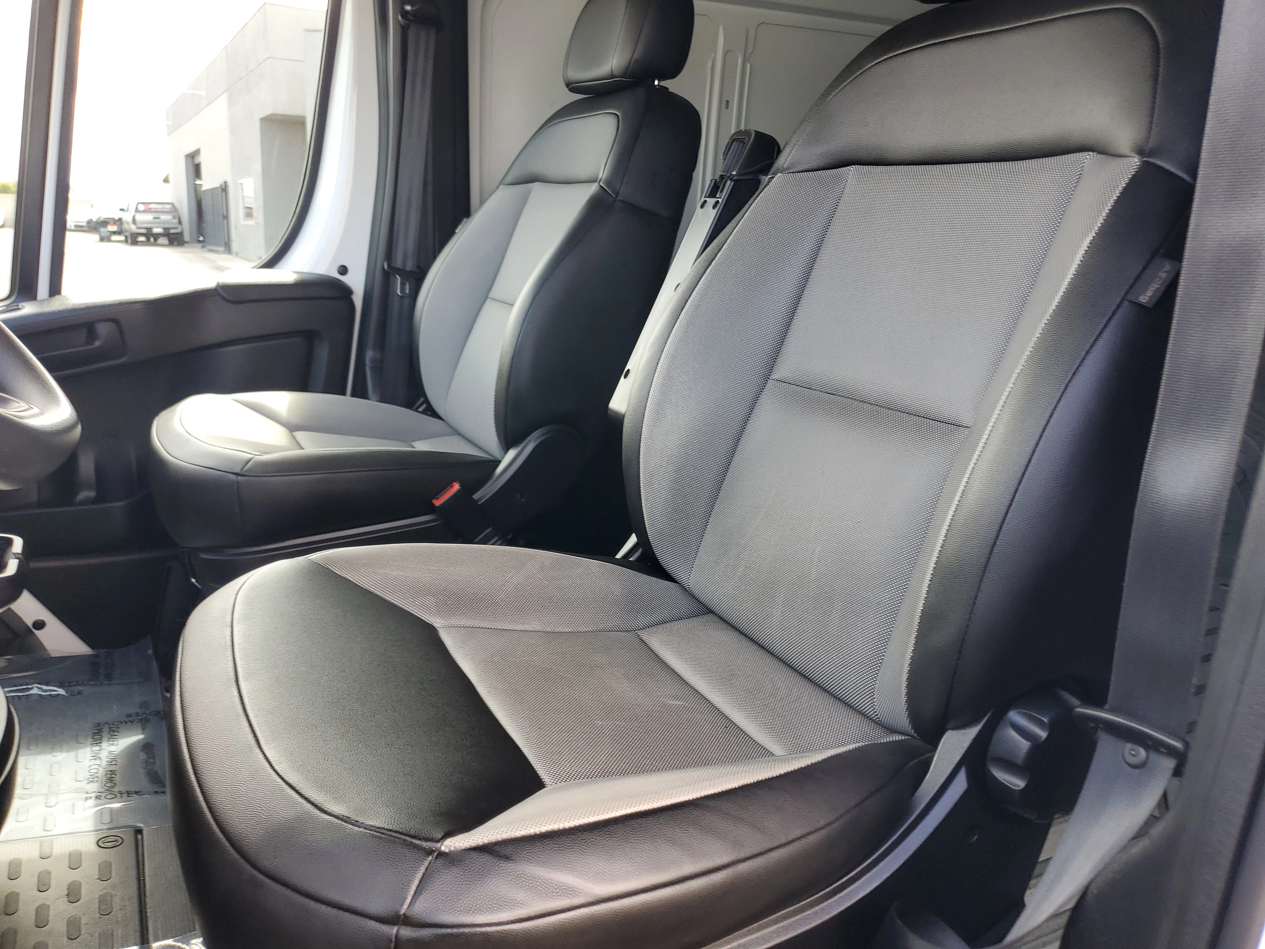 Used 2025 White Ram High Roof image 13