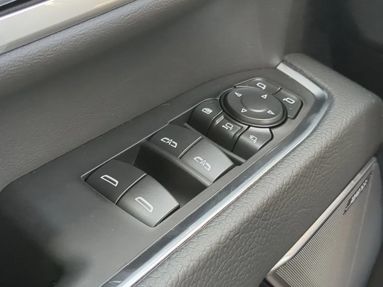 2026 GMC Sierra 3500HD Denali - Photo 24