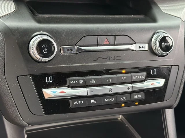 Used 2020 Blue Ford XLT image 16