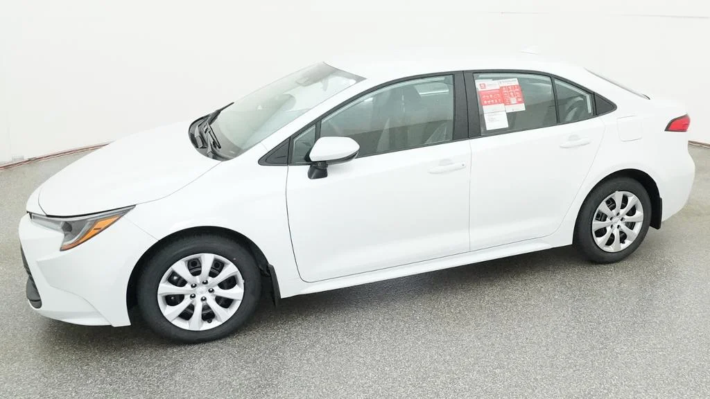 New 2026 Wind Chill Pearl Toyota LE image 5