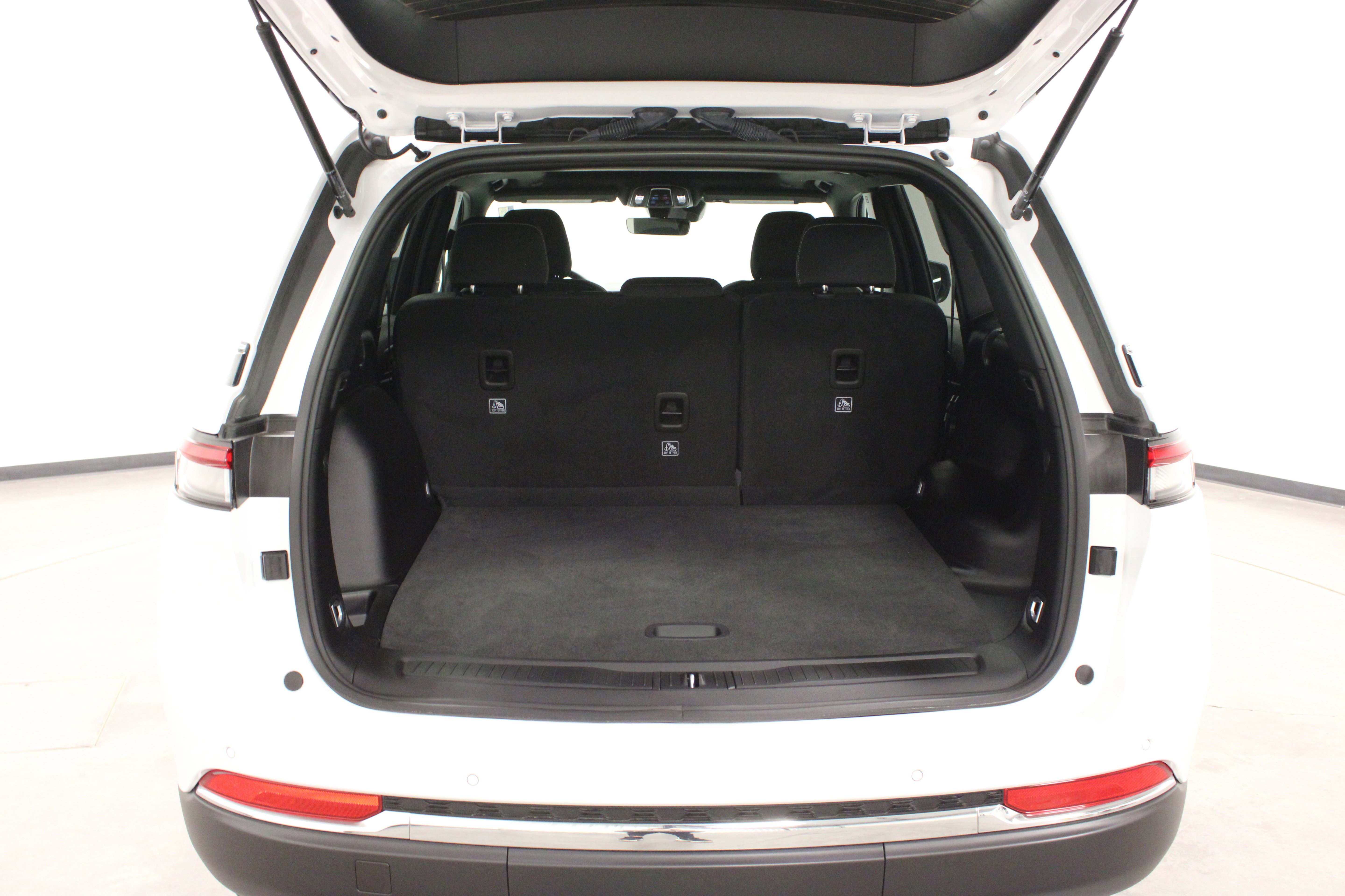 Used 2025 Bright White Clearcoat Jeep Laredo X image 13