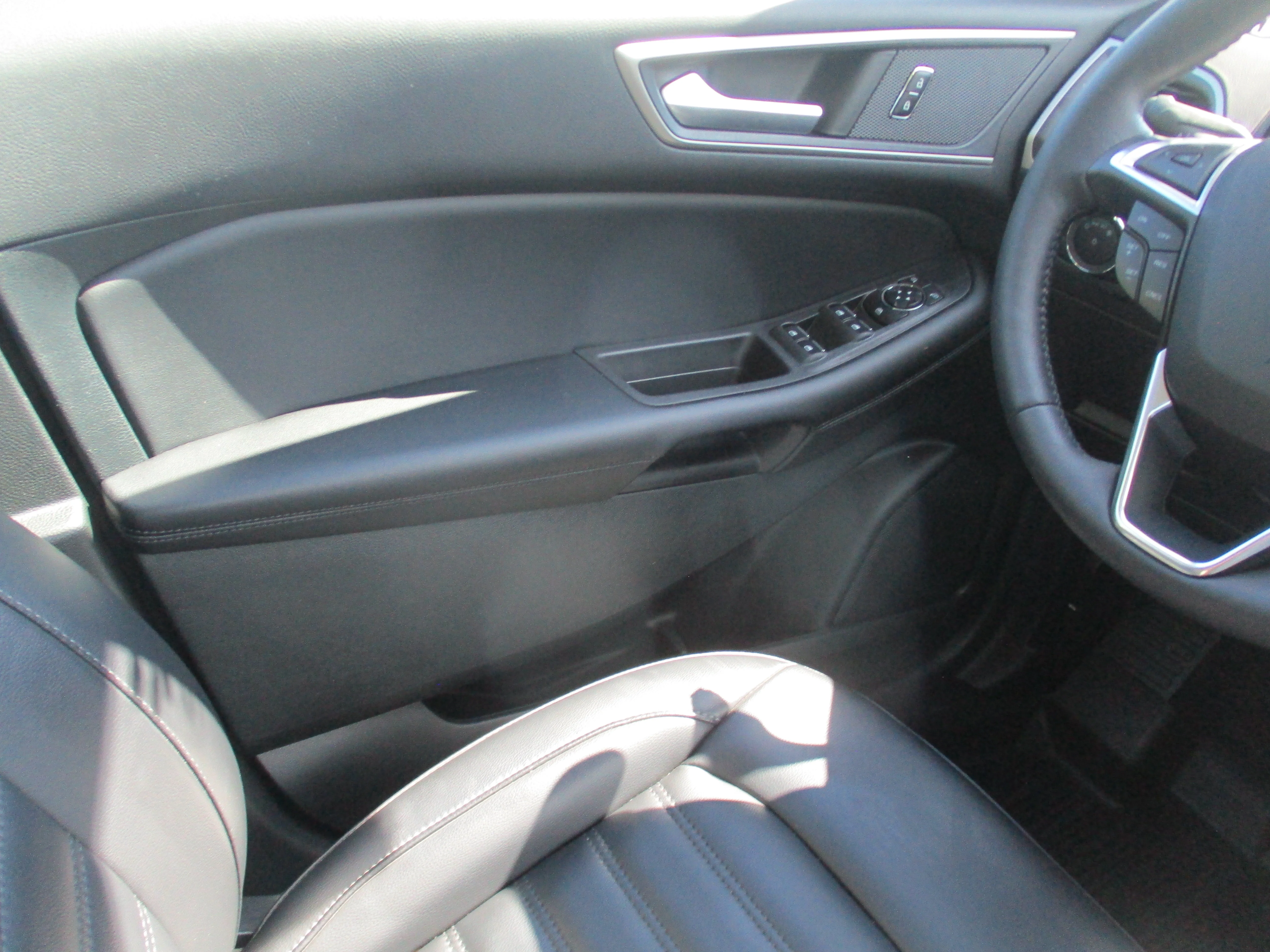 Used 2023 Star White Metallic Tri-Coat Ford SEL image 26