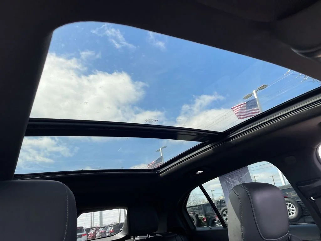 Used 2023 Black Cadillac Luxury image 44