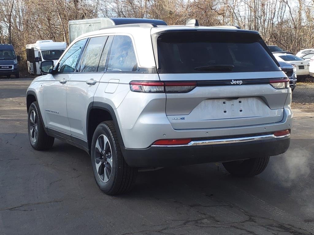 New 2024 Silver Zynith Jeep 4xe image 5