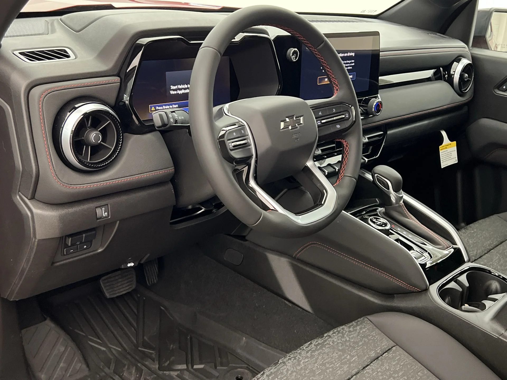 2025 Chevrolet Colorado Z71 - Photo 38