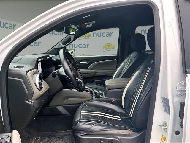 Used 2024 White Chevrolet ZR2 image 12