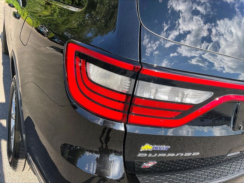 Used 2022 Black Dodge SXT image 33