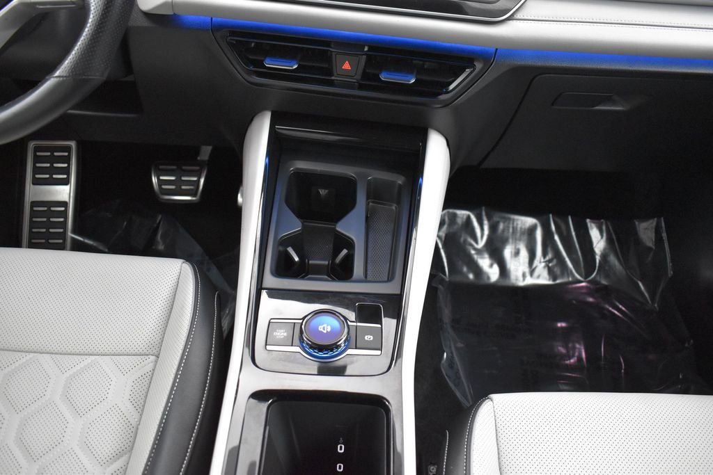 Used 2025 Monterey Blue Pearl Volkswagen 2.0T SEL R-Line image 19