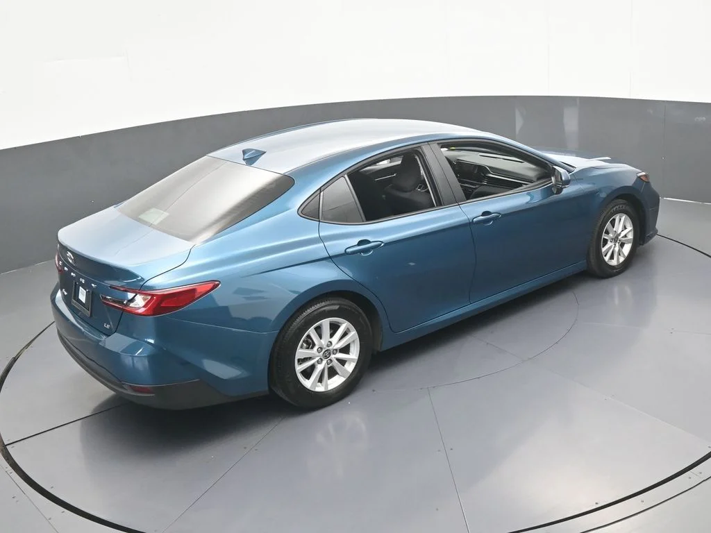 Used 2025 Ocean Toyota LE image 48