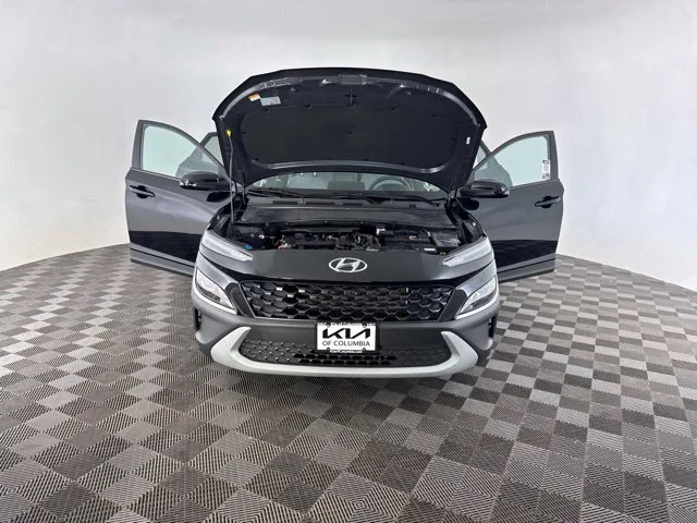 Used 2023 Black Hyundai SEL image 16