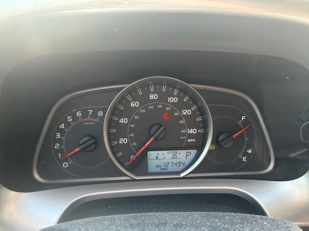 Used 2013 Brown Toyota LE image 4