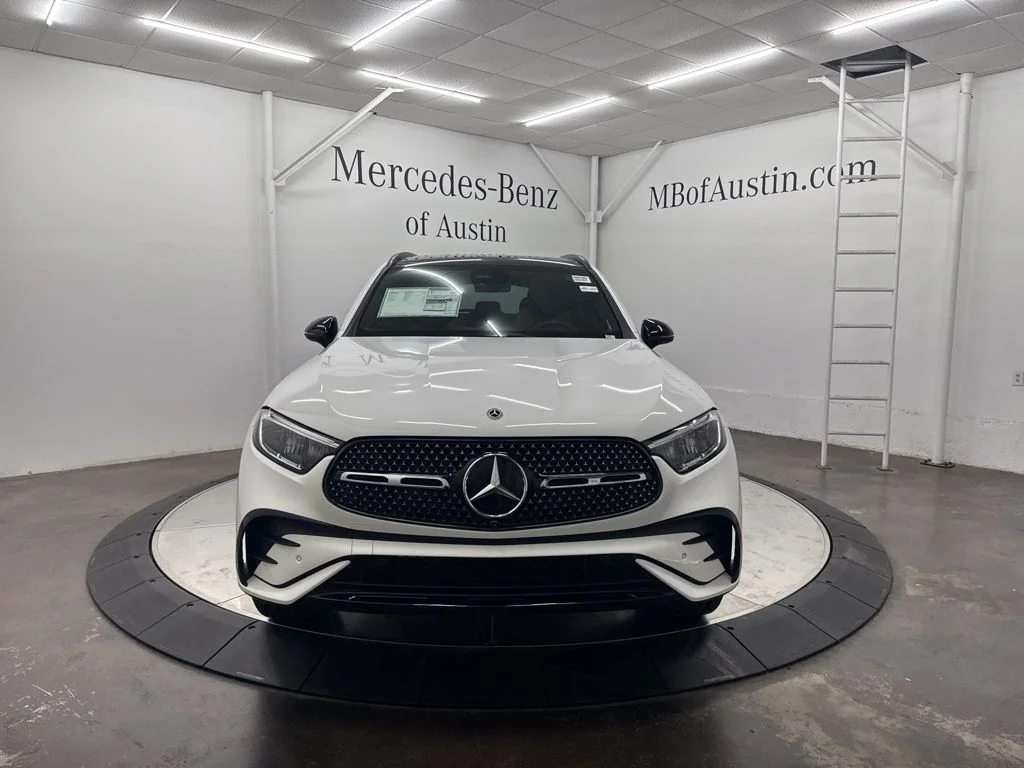 Used 2026 White Mercedes-Benz GLC 300 image 2