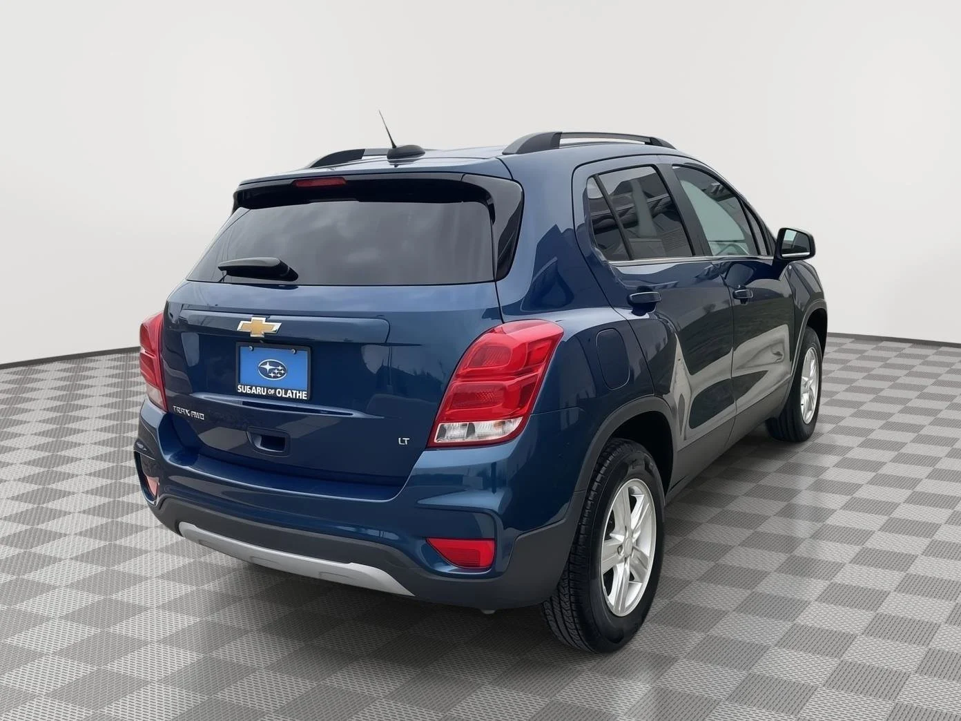 Used 2020 Pacific Blue Metallic Chevrolet LT image 8