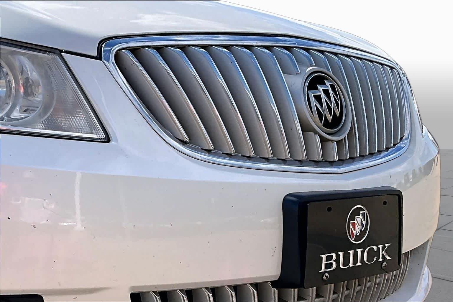Used 2012 White Diamond Tricoat Buick Premium 3 image 27