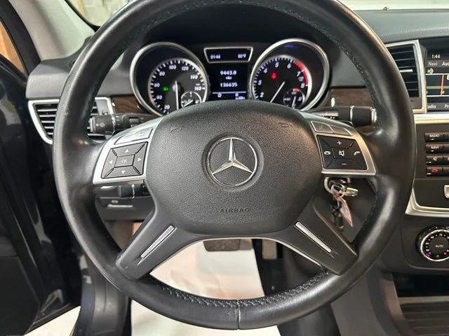 Used 2012  Mercedes-Benz ML 350 image 18