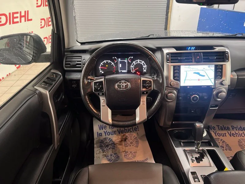 Used 2024  Toyota SR5 Premium image 33
