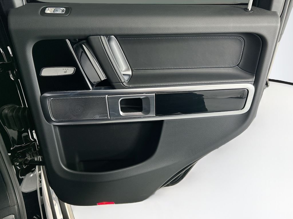 Used 2025  Mercedes-Benz G 550 image 26