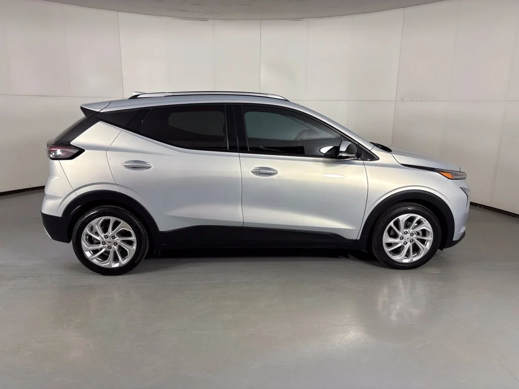Used 2023 Silver Chevrolet LT image 11