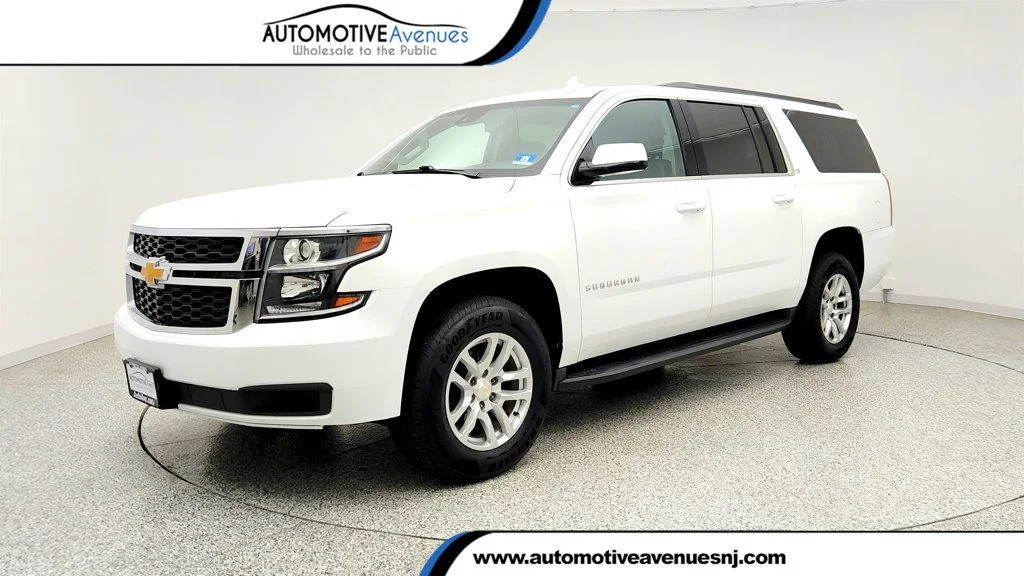 2020 Chevrolet Suburban 4WD 1500 LT's photo