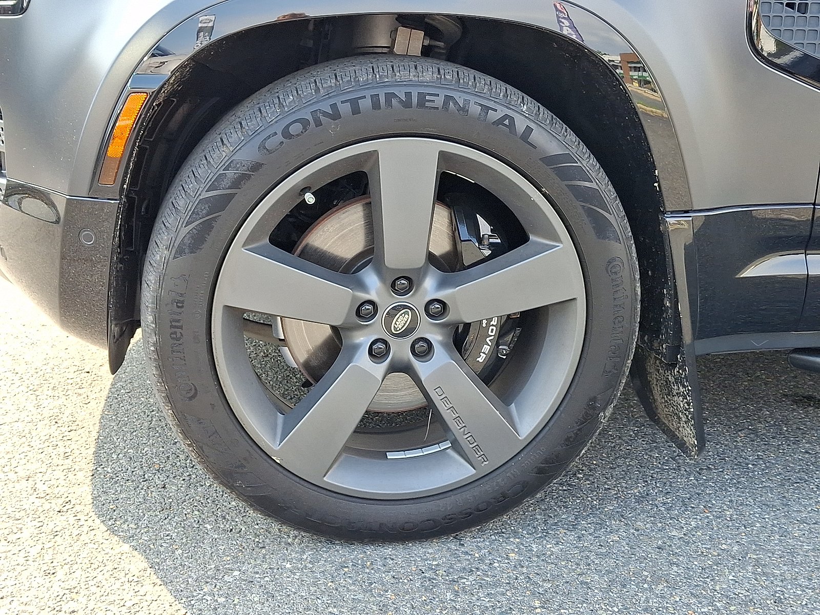 Certified Used 2024 Carpathian Grey Premium Metallic - 1AU Land Rover 110 P525 Carpathian Edition image 2