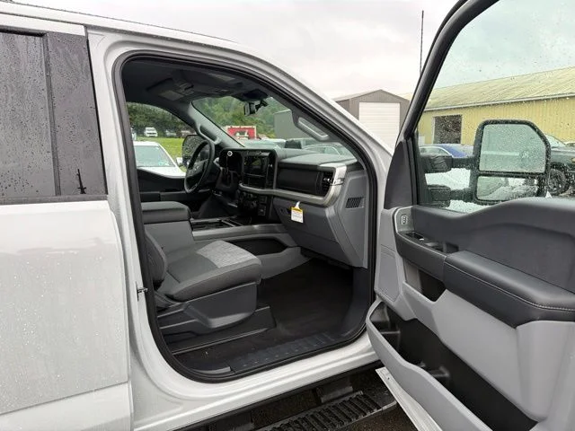 New 2026 Avalanche Gray Ford F-350® XLT image 89