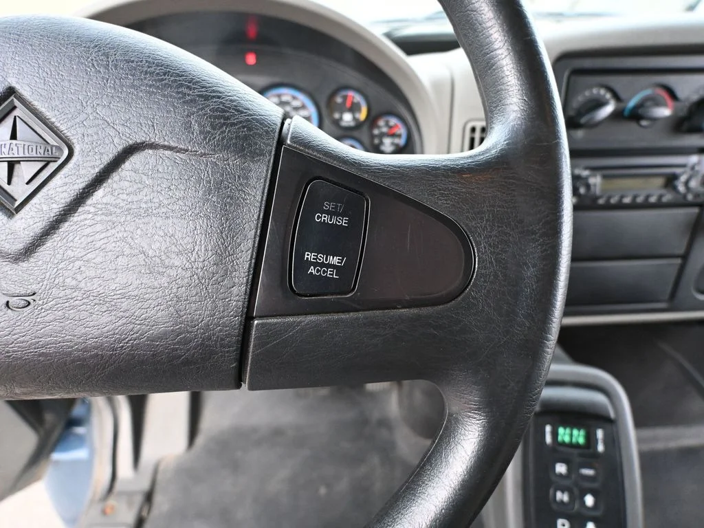 Used 2013 Blue International Series 4400 image 34