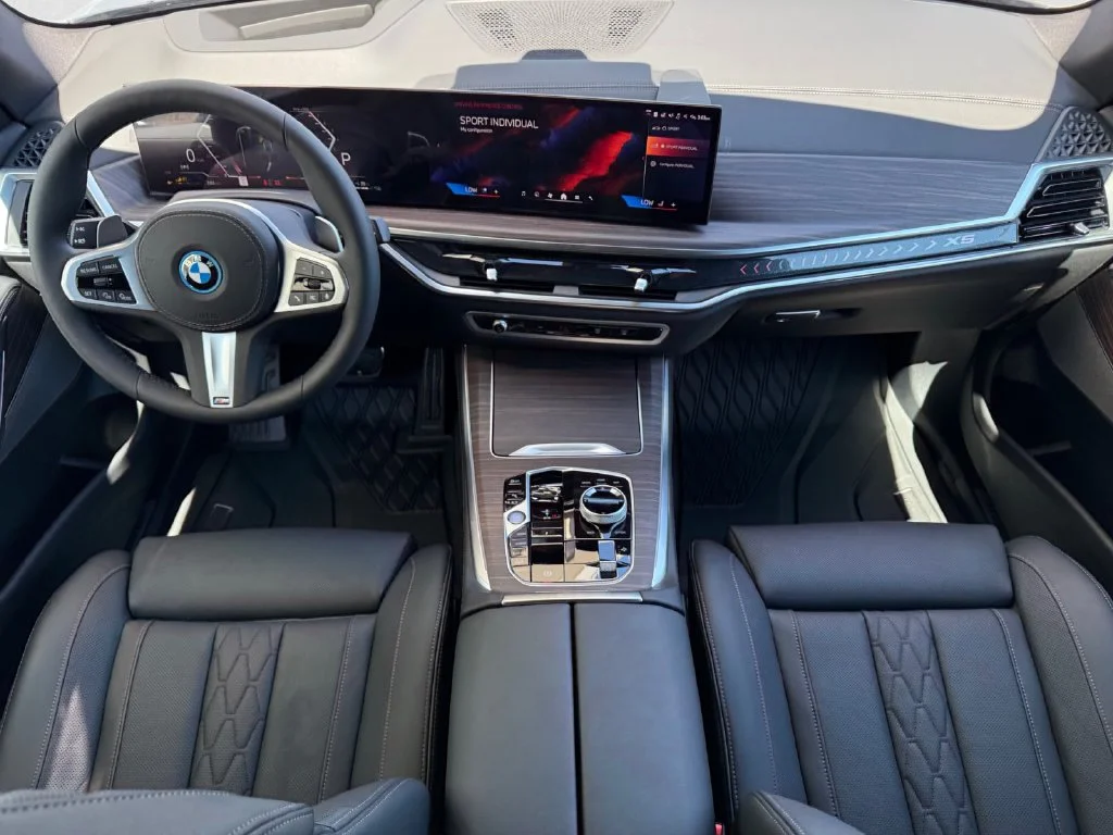 Used 2026 Gray BMW xDrive50e image 19