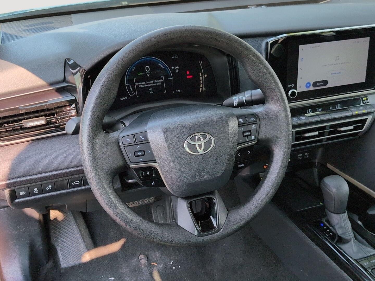 Used 2025 Ocean Gem Toyota LE image 19
