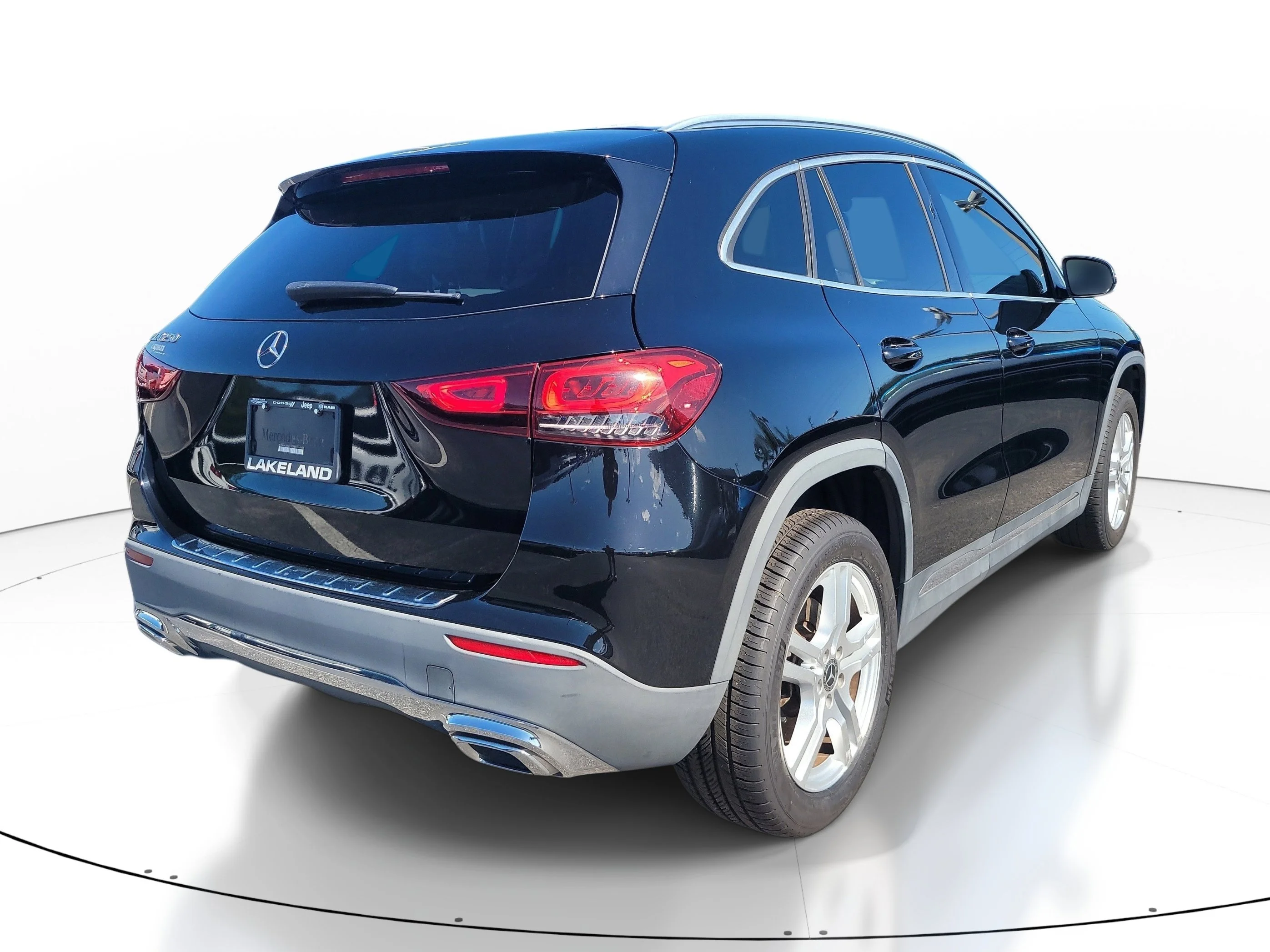Used 2021  Mercedes-Benz GLA 250 image 4