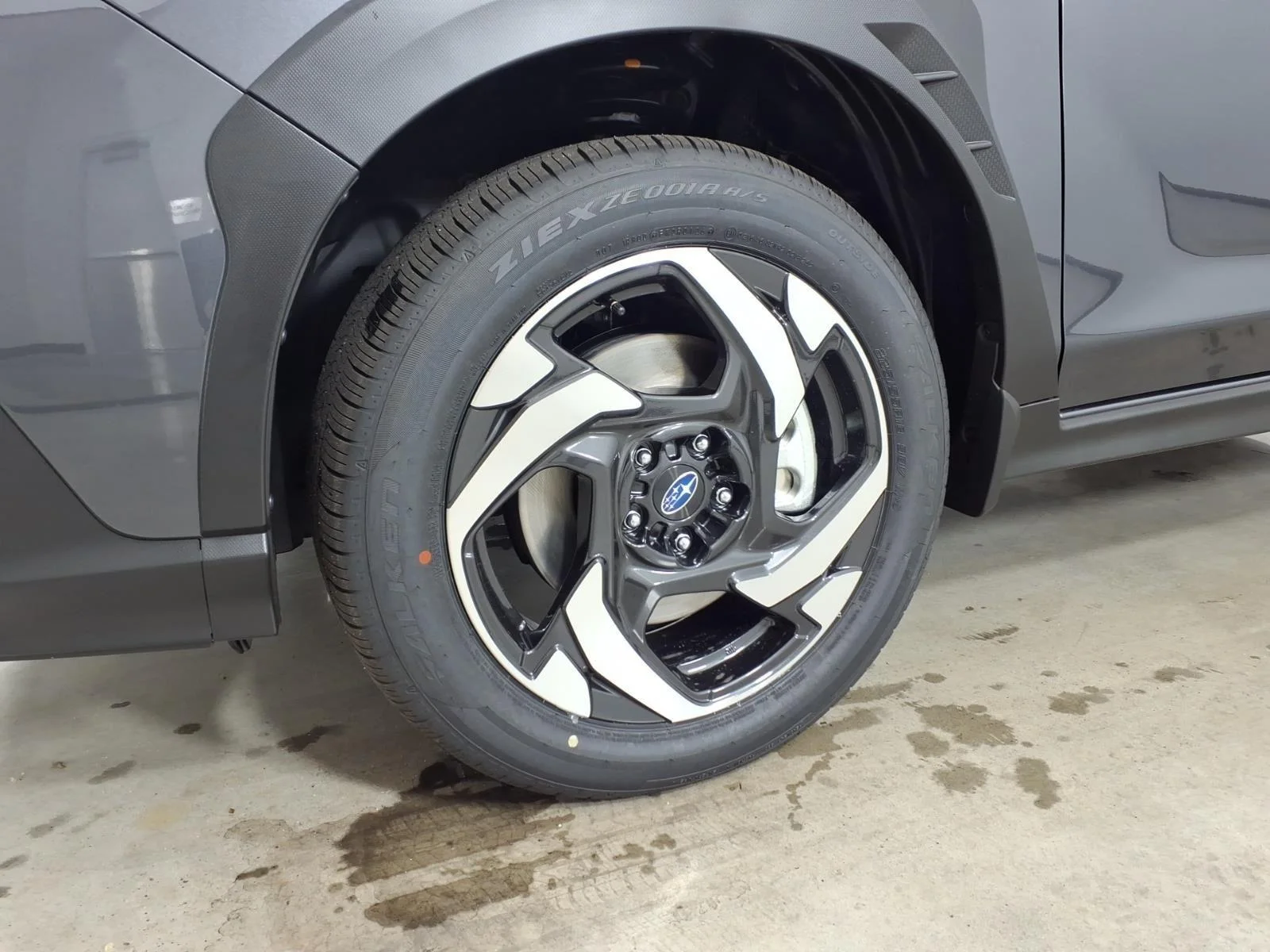 New 2026 MAGNETITE GRAY PEARL Subaru Limited Hybrid image 50