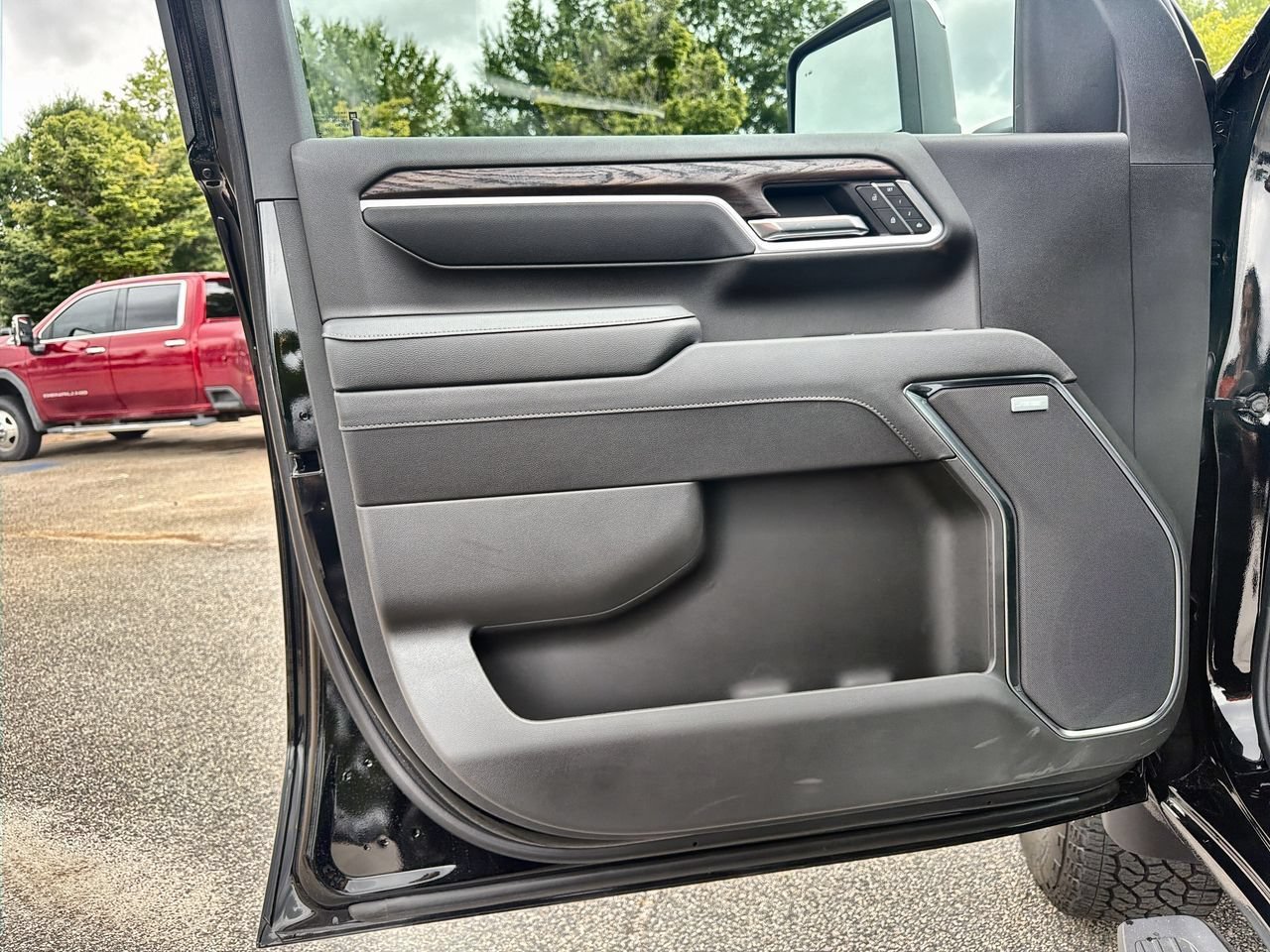 New 2026 Onyx Black GMC SLT image 18