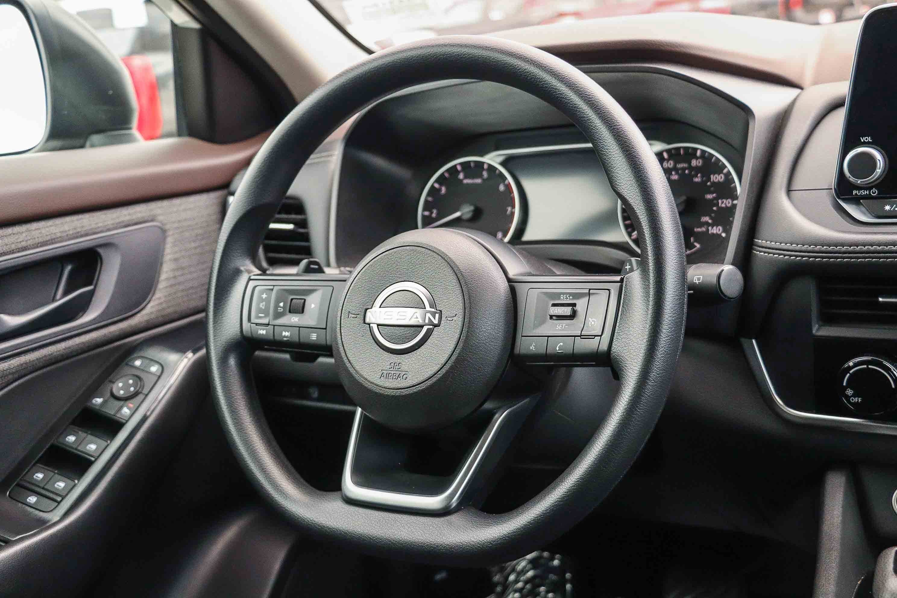 Used 2023 Glacier White Nissan S image 14